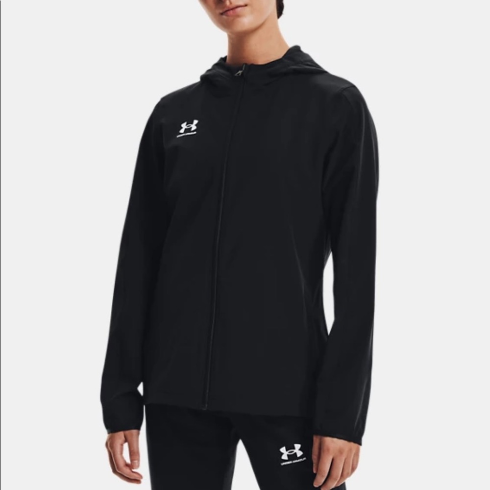 NWOT - Women's UA Challenger Storm Shell Jacket - Small (6)